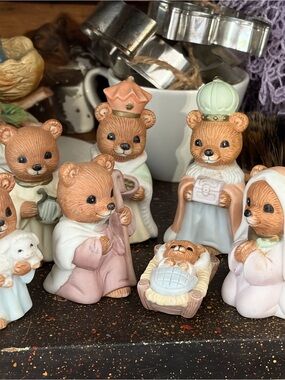 VTG homco Bear Nativity Set Figurines in Pastel Colors